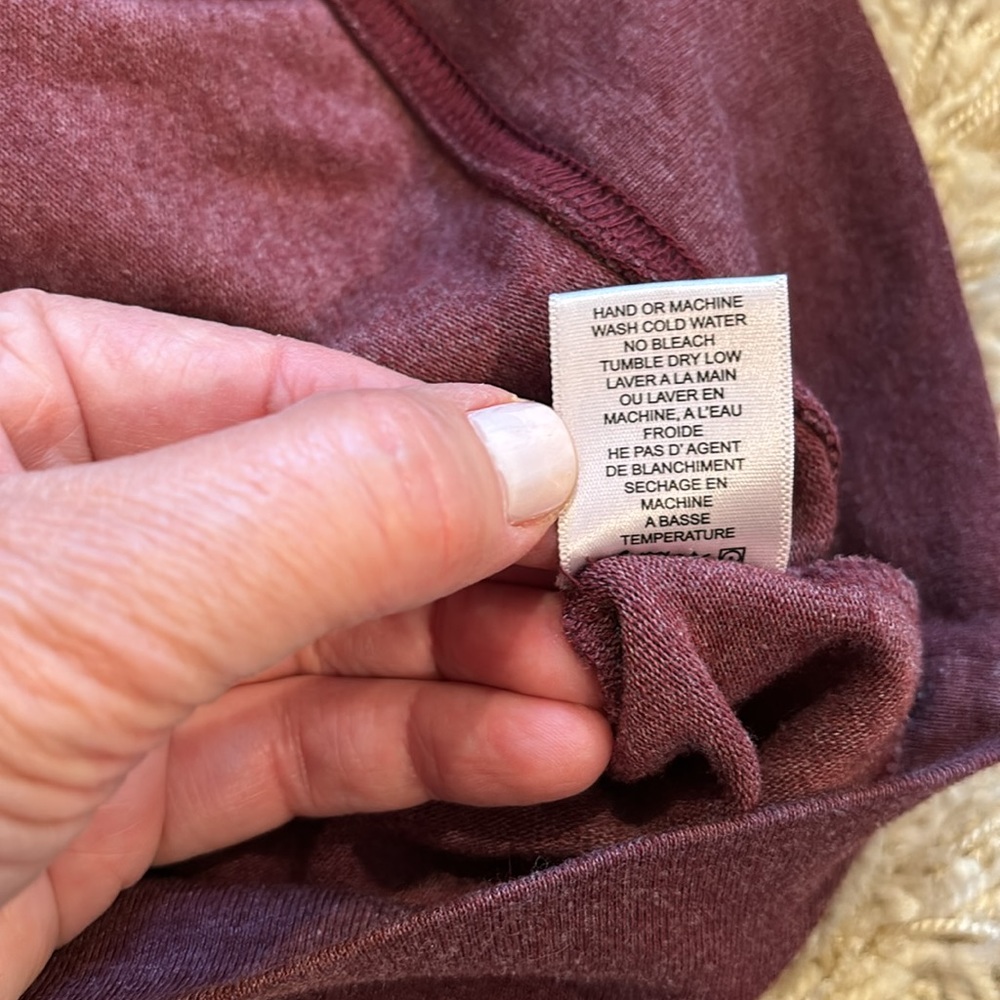 Wildfox size medium cranberry - Picture 4 of 4